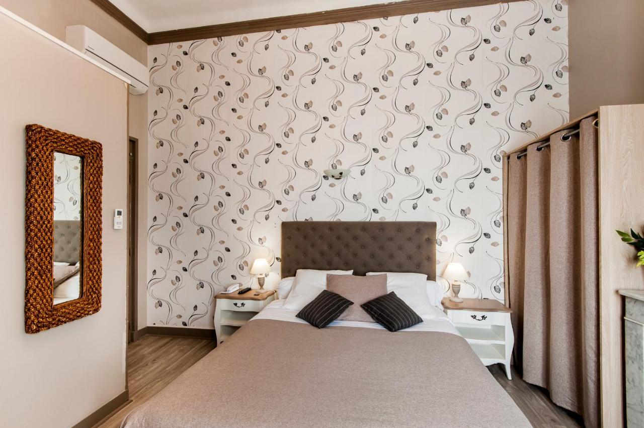 סלון-דה-פרובנס Hotel De Charme Le Provence מראה חיצוני תמונה