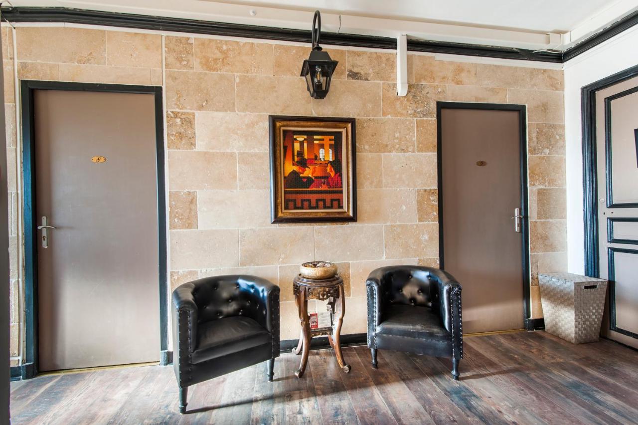 סלון-דה-פרובנס Hotel De Charme Le Provence מראה חיצוני תמונה