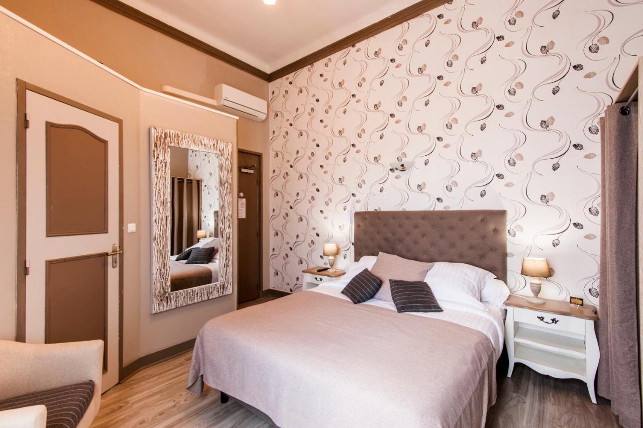 סלון-דה-פרובנס Hotel De Charme Le Provence מראה חיצוני תמונה