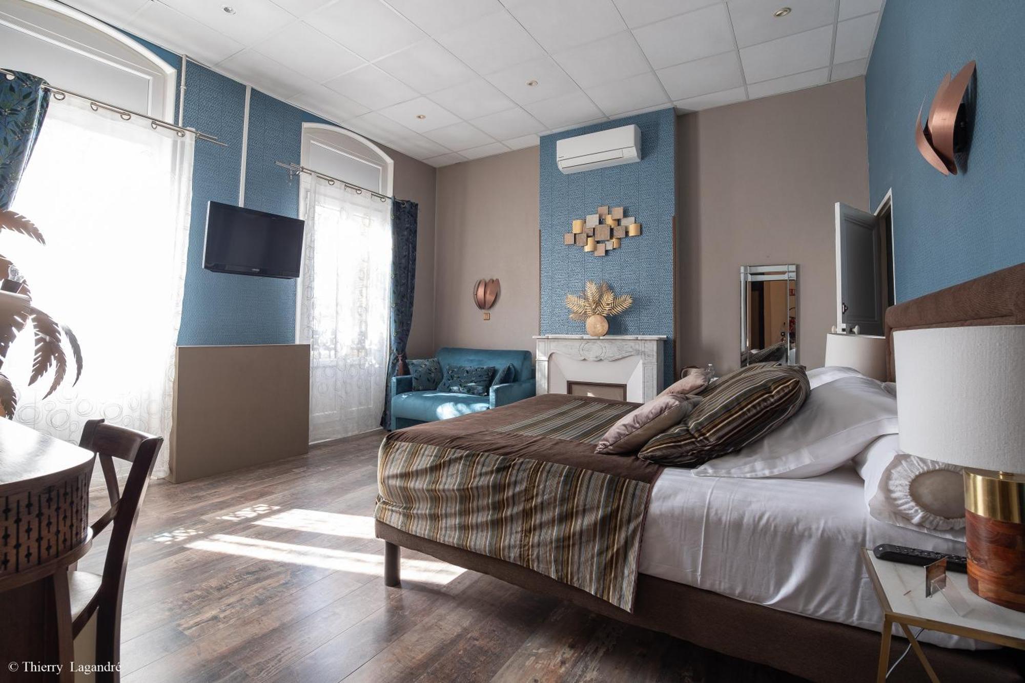 סלון-דה-פרובנס Hotel De Charme Le Provence מראה חיצוני תמונה