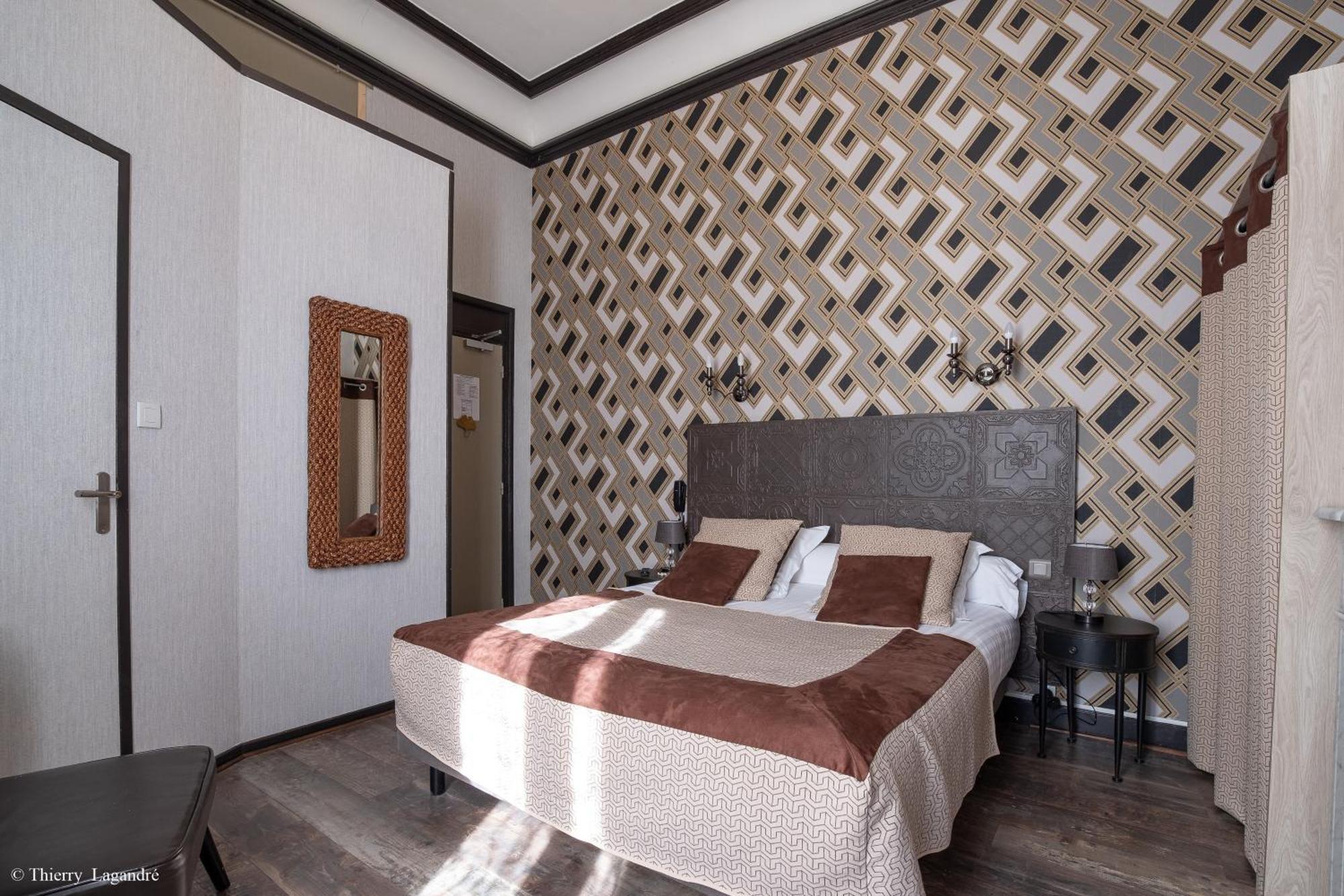 סלון-דה-פרובנס Hotel De Charme Le Provence מראה חיצוני תמונה